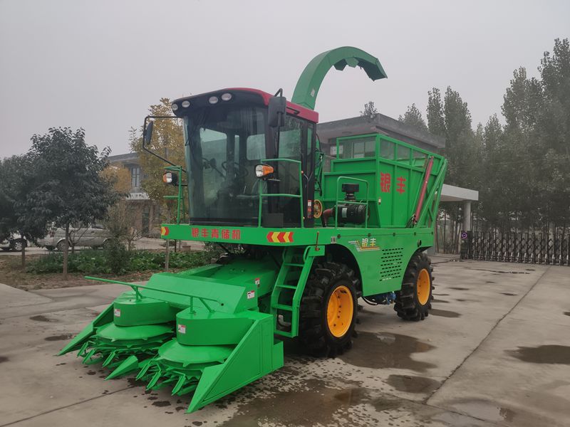 青儲機和秸稈壓塊機有什么區(qū)別？